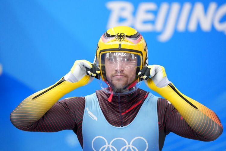 Germany's Ludwig has lead midway through men's Olympic luge